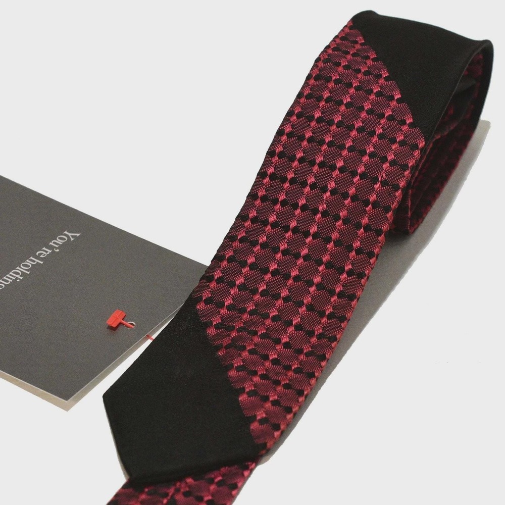 60s Vintage Carson Pirie Scott Skinny Tie Mens OS Red Black Diamond Rayon